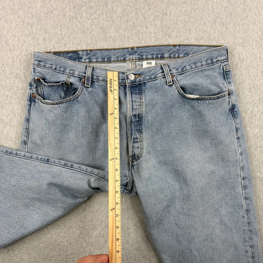 Vintage Levis Jeans Mens Fits 40x30 Blue 501 Straight Leg Y2K Button Fly Denim